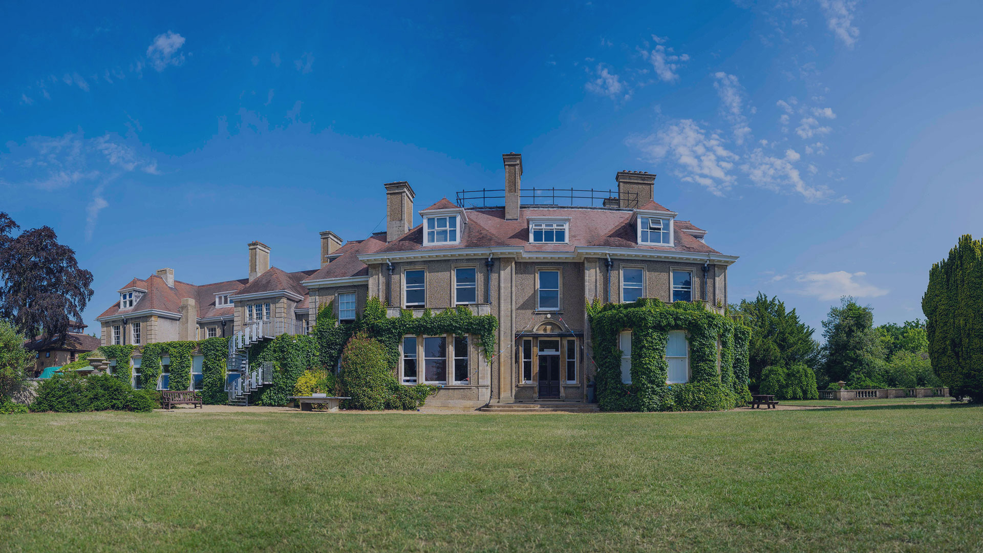 photo of hillingdon house main school building